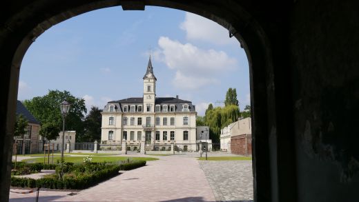 Schloss Schönefeld, heute Förderschule