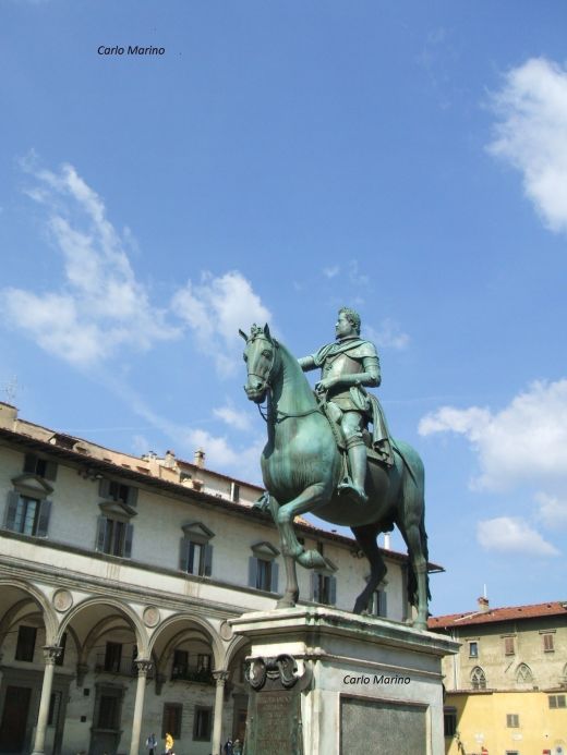 Piaza SS. Annunziata: Denkmal von Gianbologna fuer Ferdnand